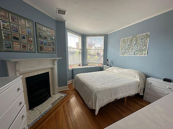 5th image of 199 Marlborough St APT 401