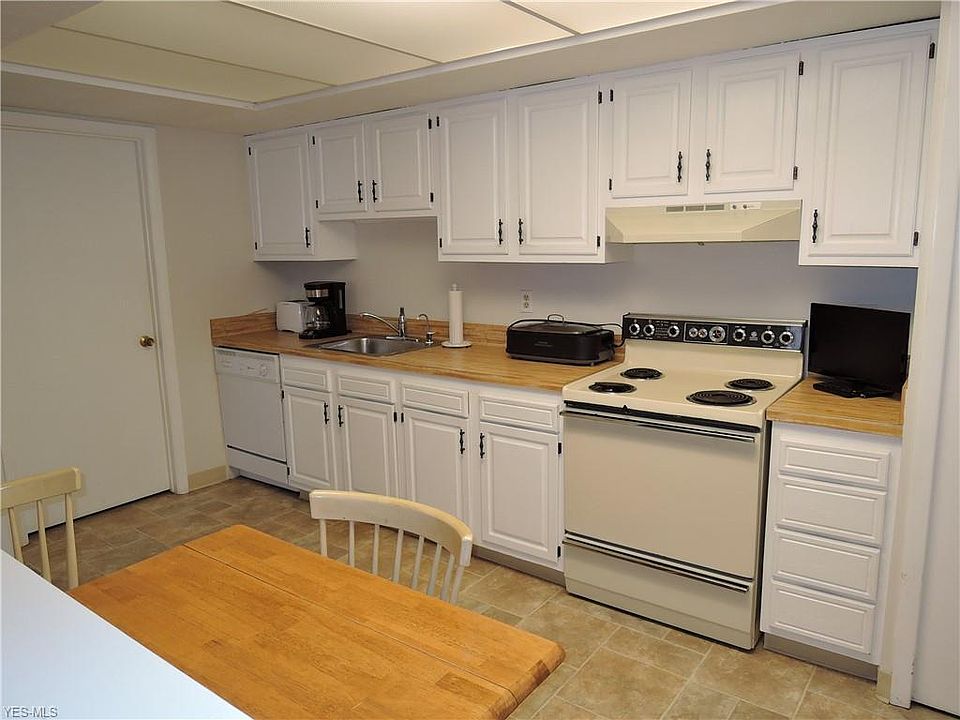 2nd image of 11666 Club House Dr #24