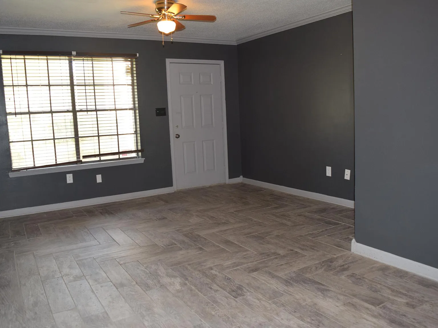 1 bed, 700 sqft, $750 — Photo 3