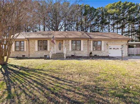 620 Treemont Ct, Chesapeake, VA 23323