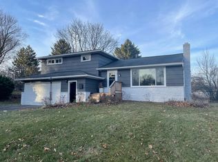 87 Shalimar Dr, Rochester, NY 14618