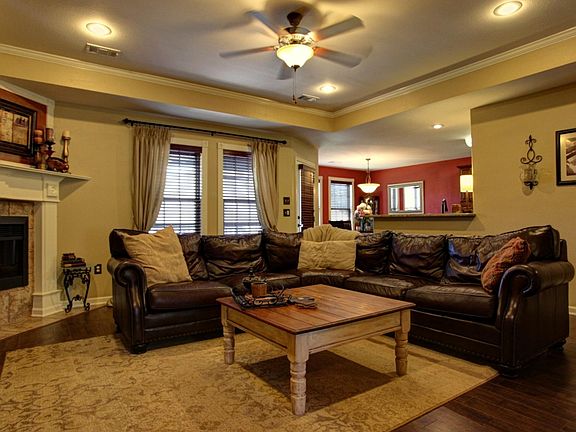4th image of 709 Mimosa Ct