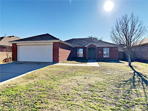 960 Crowder Dr, Crowley, TX 76036