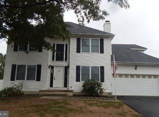 4 London Rd, Burlington, NJ 08016