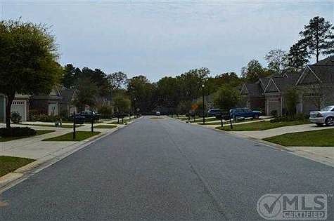 5th image of 1566 Harbor Club Dr