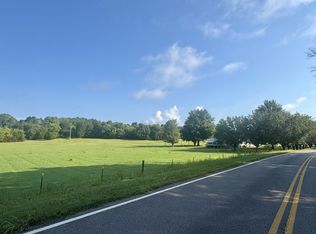 5242 Lunns Store Rd, Chapel Hill, TN 37034