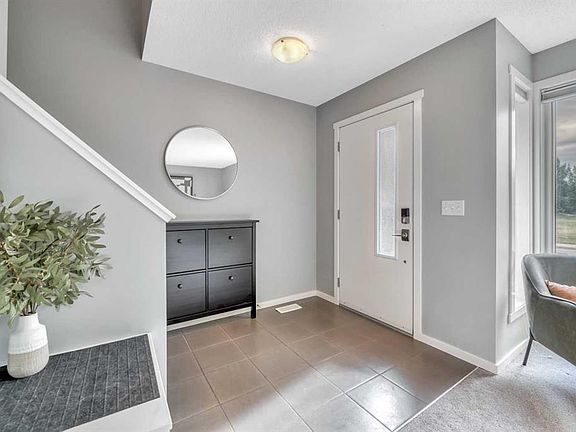 4th image of 212 S Walden Dr SE