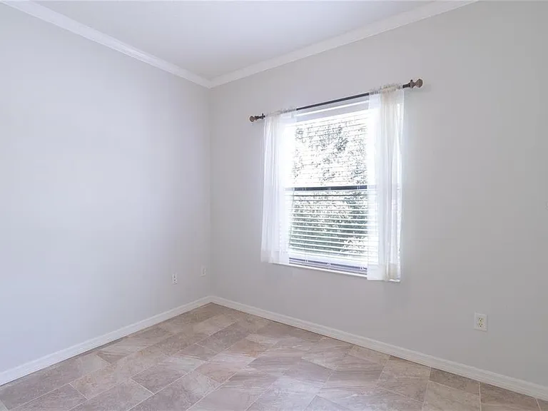7231 Hamilton Rd — Photo 5
