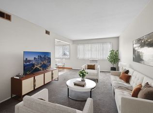 4-105, Hopkins, MN 55343