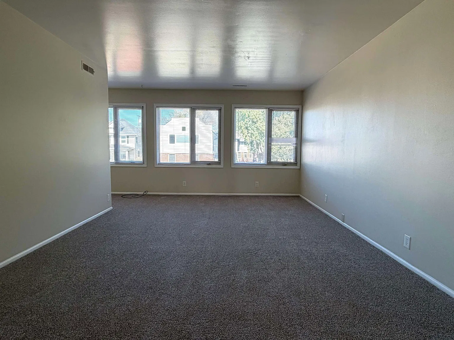 2 bed, 1700 sqft, $1,200 — Photo 4