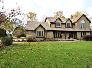 4135 Clare Bridge Ln, Brookfield, WI 53005