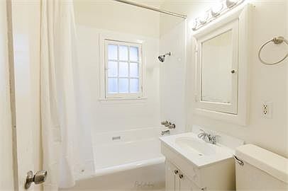 3rd image of 21 Westminster Ave APT 108