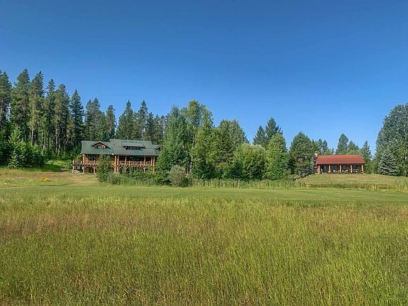 3rd image of 300 Desert Lodge Rd