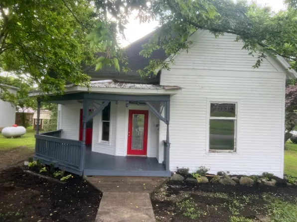 206 Town St, Petersburg, TN 37144