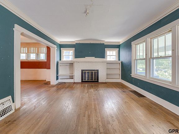 4th image of 5020 Izard St
