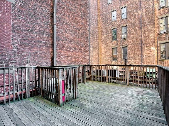 3rd image of 102 W 86th St #2R7