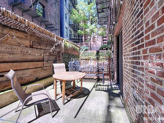 2nd image of 35 Grove St APT Gm