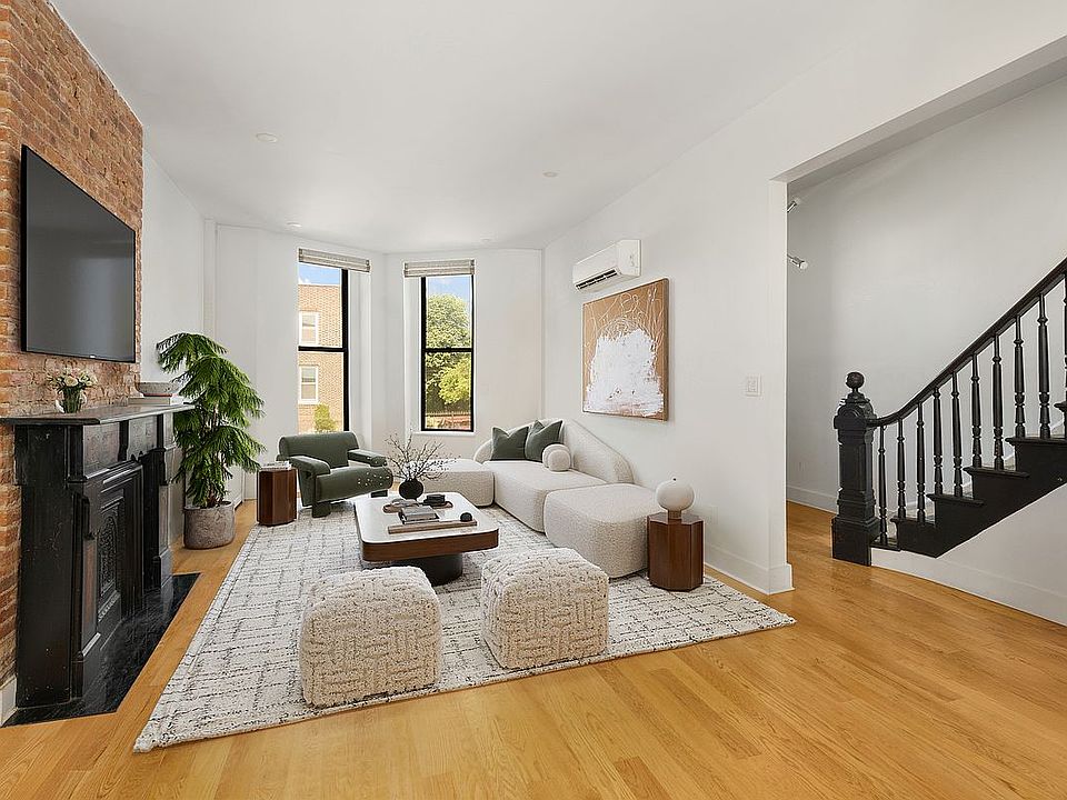 1st image of 438 Lewis Ave