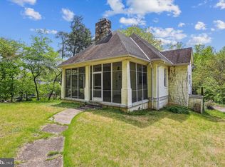7902 Woodrow Pl, Cabin John, MD 20818