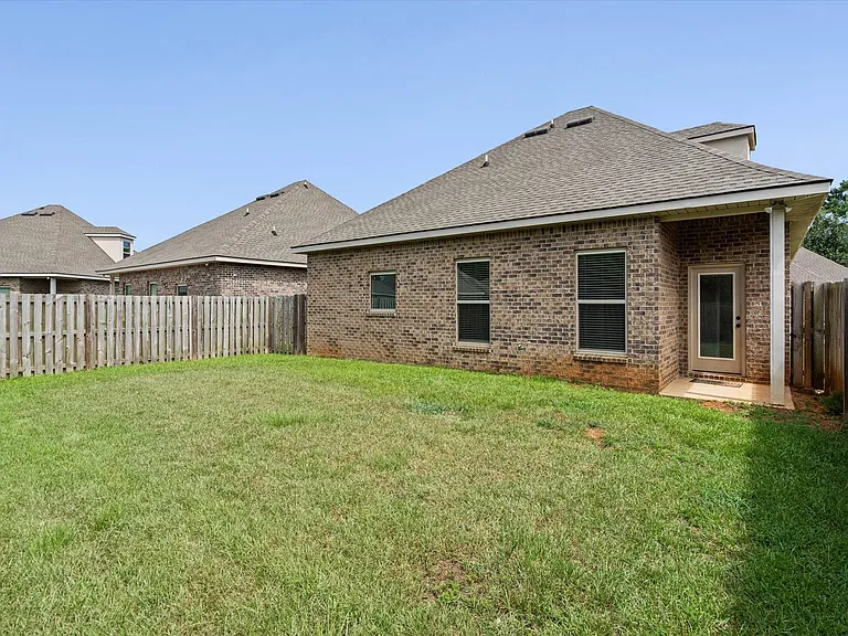 950 Gibson Ct — Photo 20