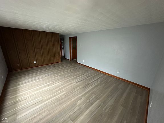 3rd image of 315 Olive St