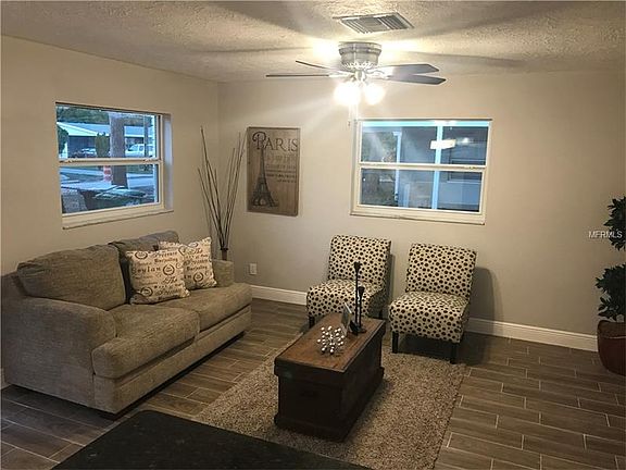 3rd image of 6320 S Adelia Ave