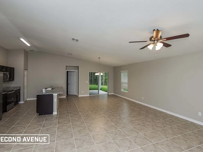 1210 Vandalia Ave SE — Photo 4