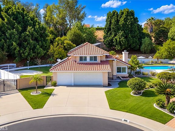 2nd image of 686 Dapple Gray Cir