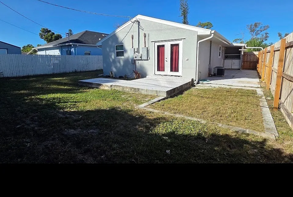 5639 4th Ave