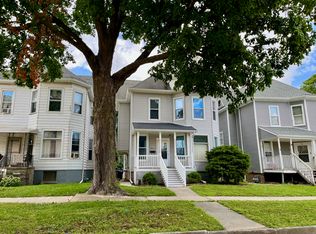 512 E Jefferson St #2, Bloomington, IL 61701