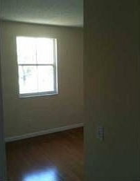 4th image of 20727 NW 1st St