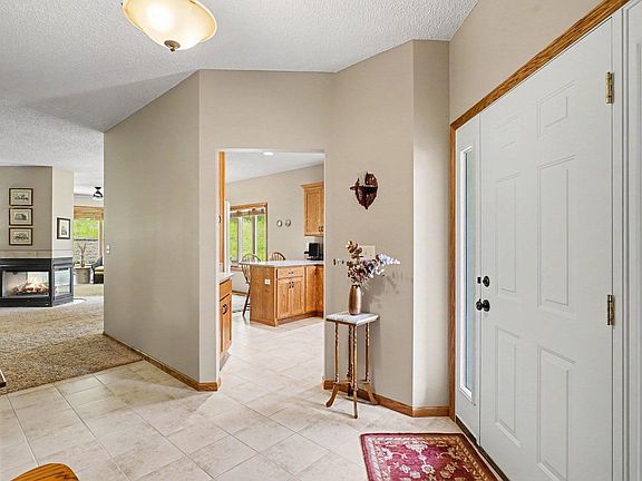 4th image of 3476 Briarview Ct