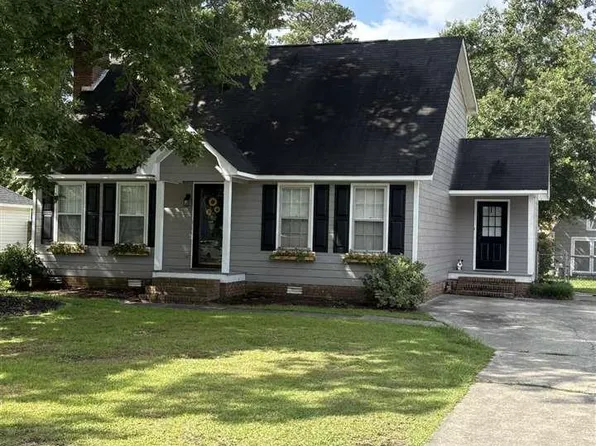 636 Brockton Ln, Florence, SC 29501