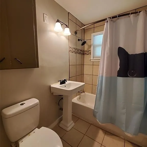 860 Greg Dr — Photo 4