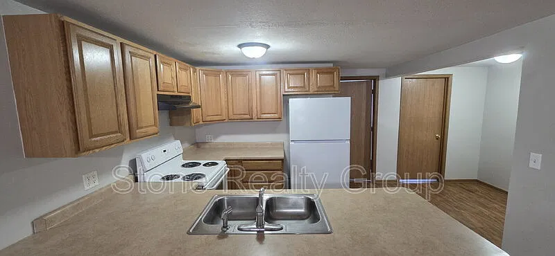 2 bed, 1.0 bath, $755 — Photo 4