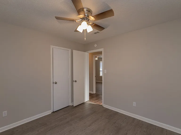 2937 Dahlia Dr — Photo 21