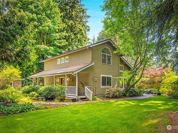 3rd image of 16811 SNOHOMISH AVENUE