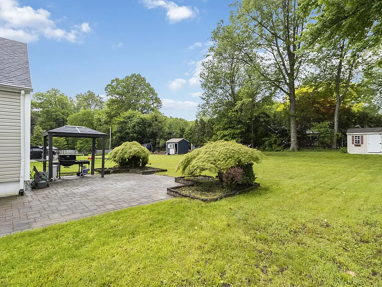 7 Evelyn Rd — Photo 20