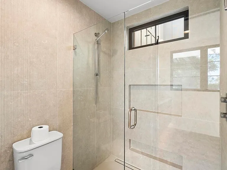16735 La Gracia #B — Photo 9
