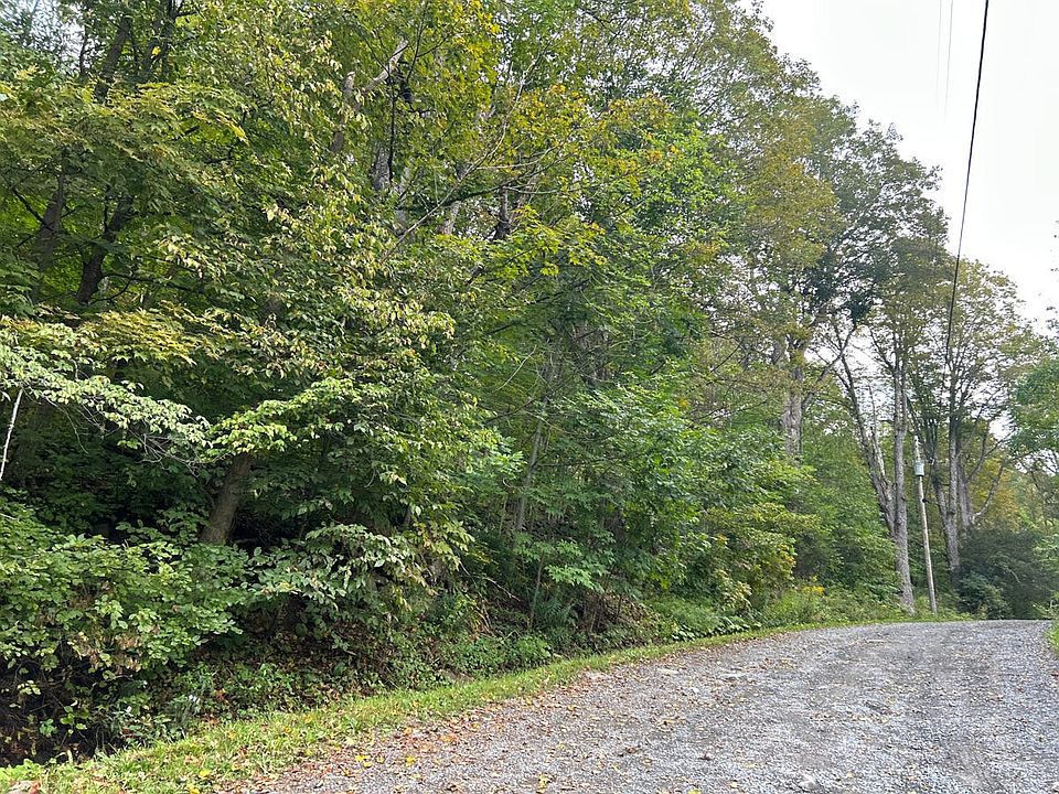 2nd image of 135 High Pine Meadows Rd
