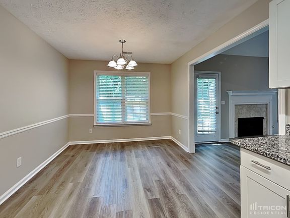 5th image of 3490 Glen Summit Ln