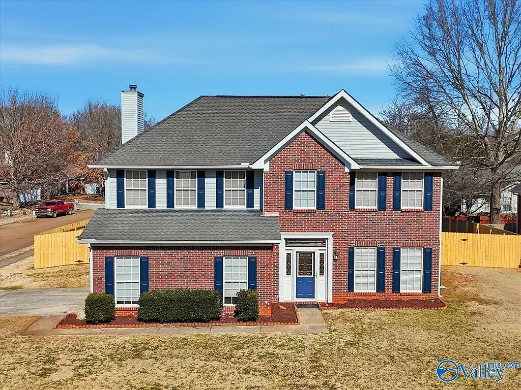 4 bed, 2800 sqft, $3,125 — Photo 1