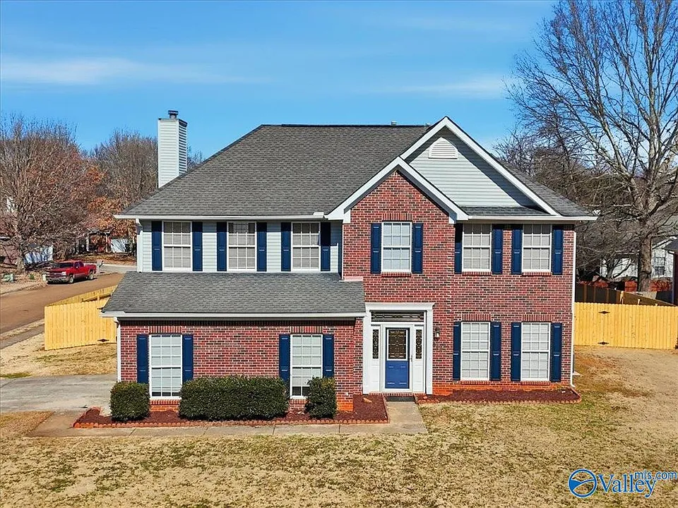 325 Bradford Farms Dr