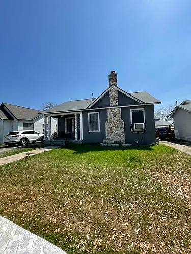 518 Topeka Blvd Photo 1