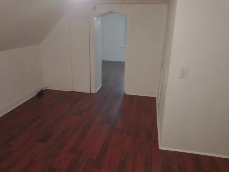 411 Noble St — Photo 11