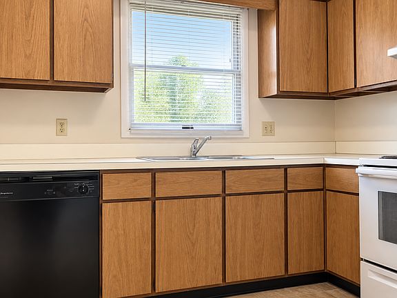 4th image of 2555 Keygate Dr