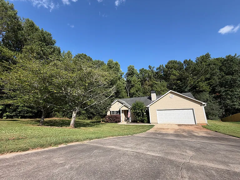10 Walton Woods Ct — Photo 2