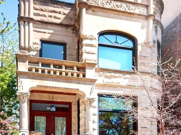 1305 N Hoyne Ave, Chicago, IL 60622