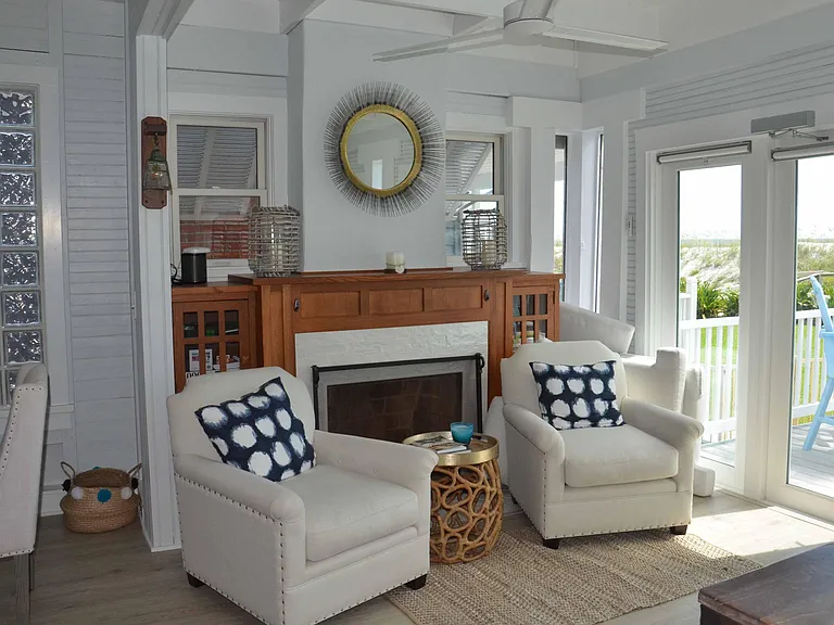 704 Ocean Front — Photo 8