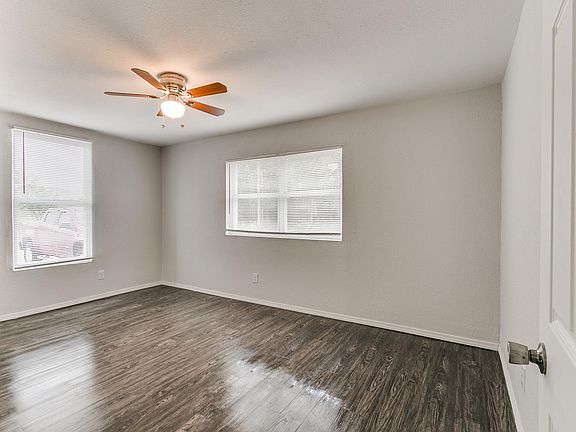 2nd image of 124 NE 23rd St #208